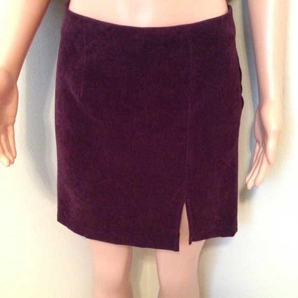 Skirt-Wine Color Velvet-Mid Length Short - Picture 4 of 8